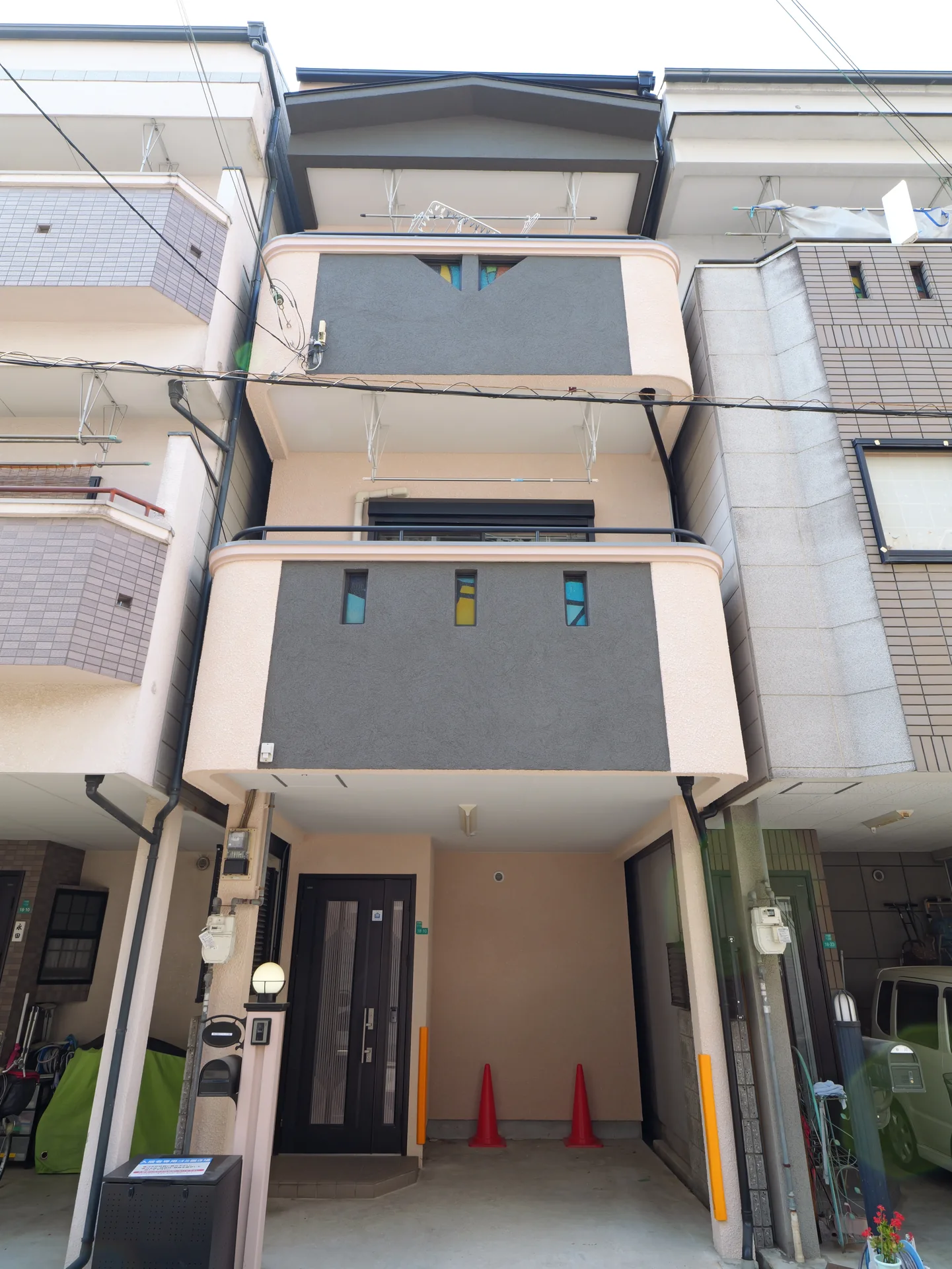 グループホームひより2号棟の建物全体が見える外観